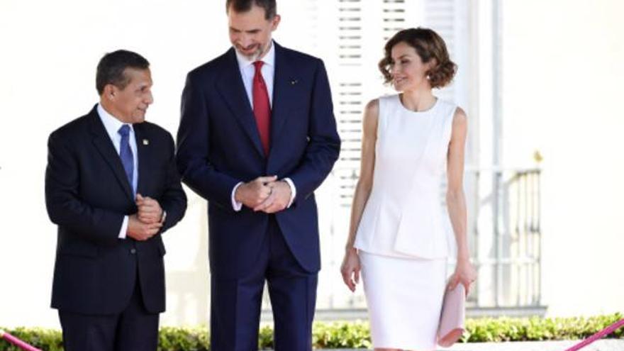 Felipe y Letizia reciben al presidente del Perú