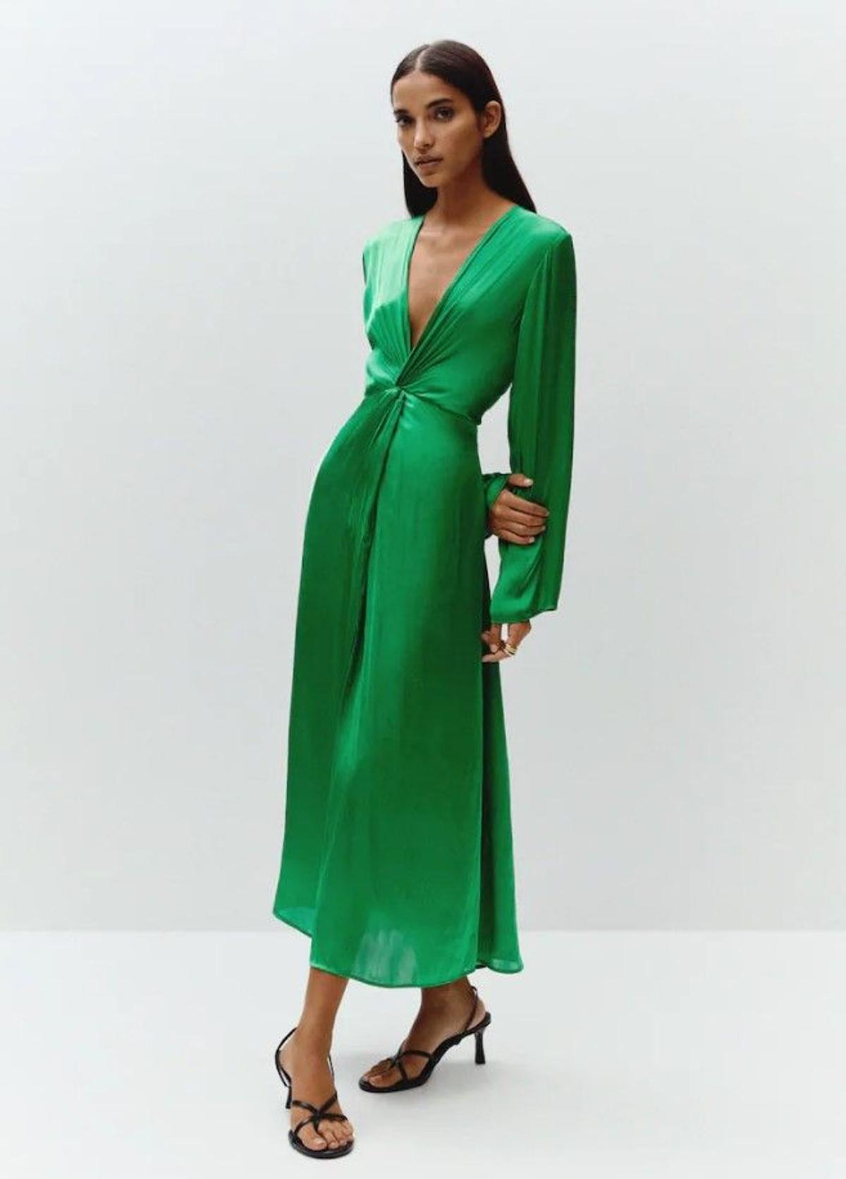 Vestido verde satinado de Mango