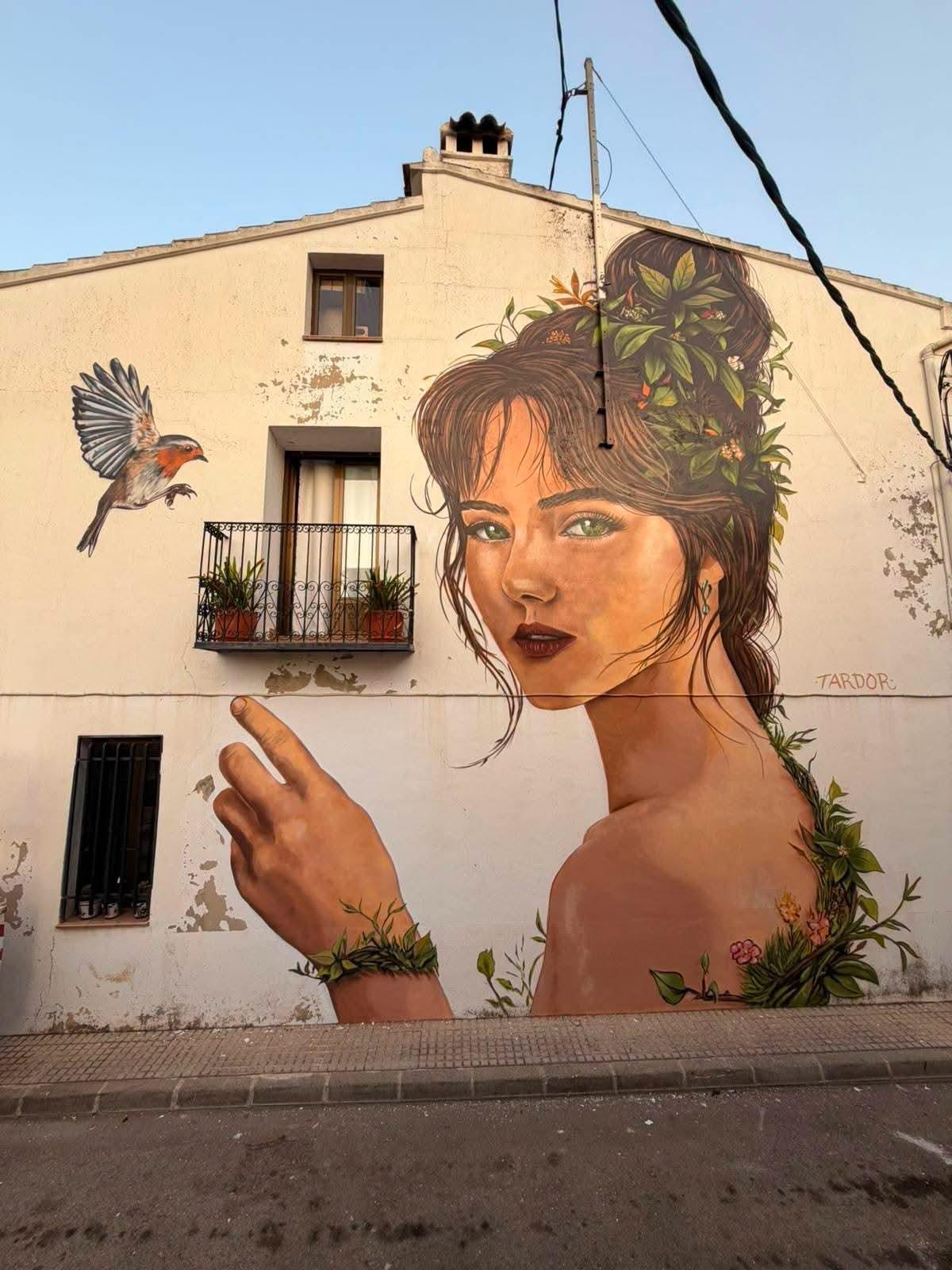 El nuevo mural de Tardor Roselló en Benigembla