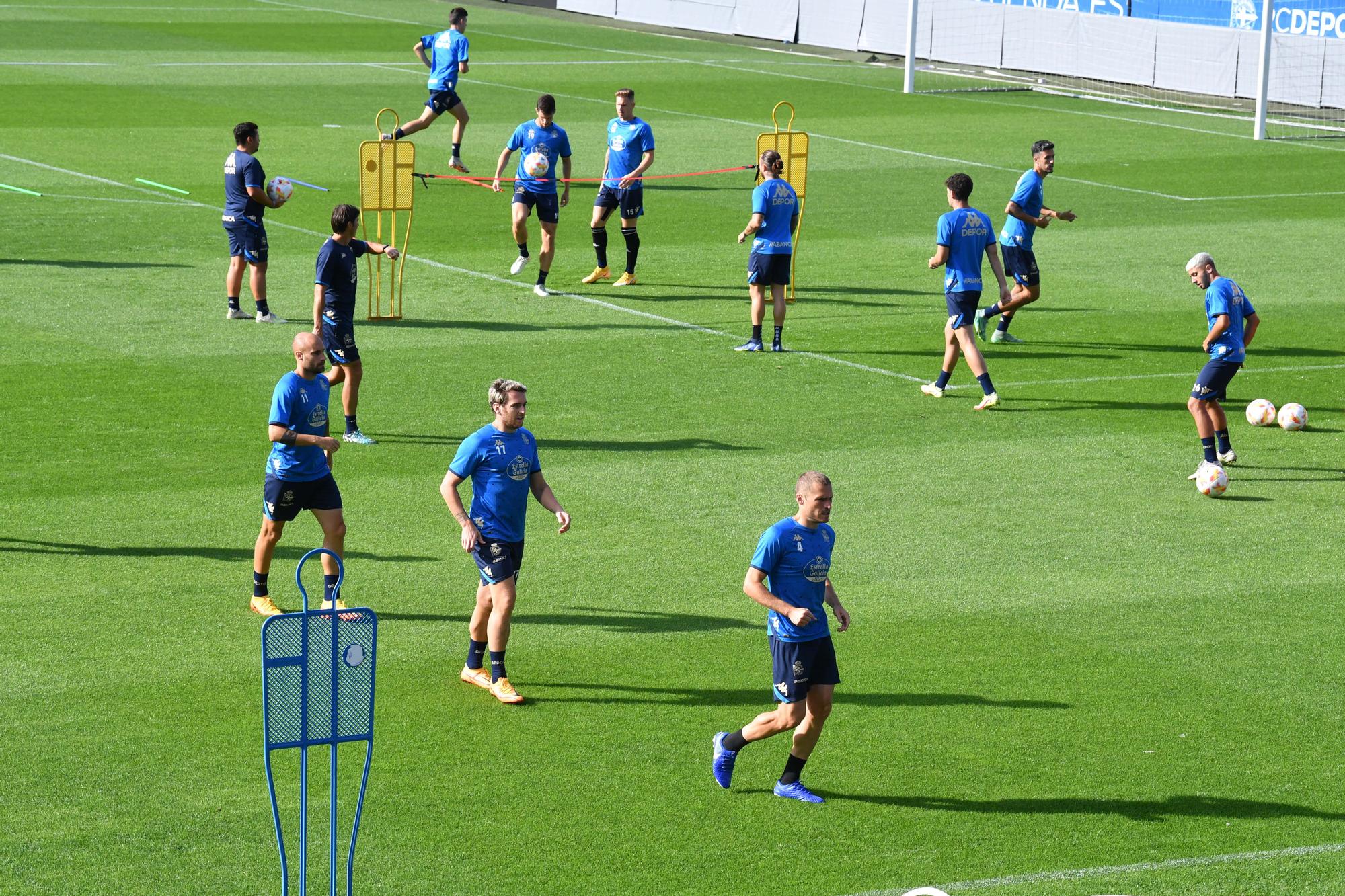 Sin partido con el DUX, el Deportivo se entrena en Riazor