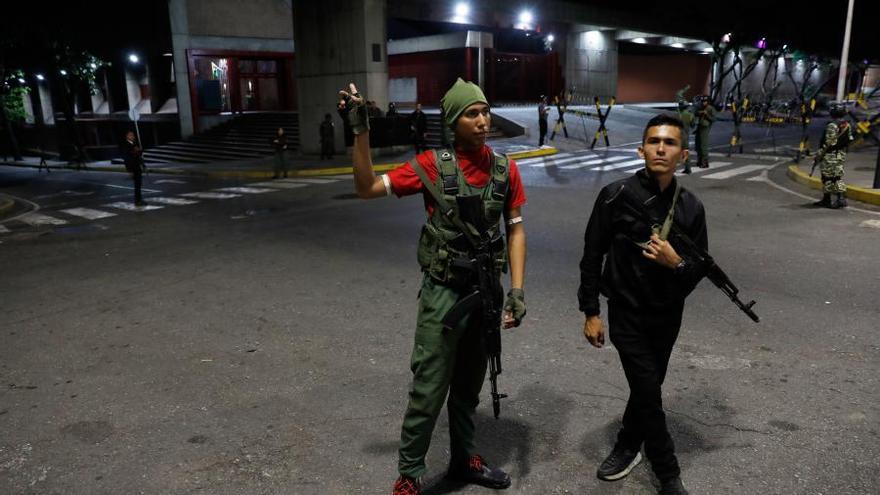 Trump envaeix Veneçuela amb bombes a Caracas