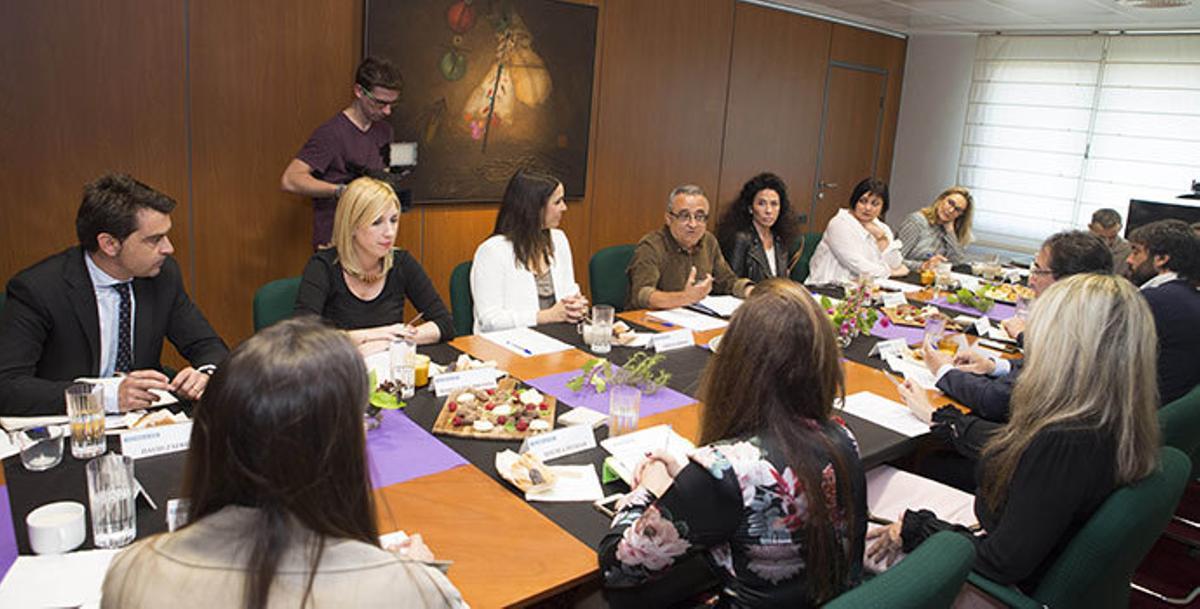 Profesionales de la sanidad privada debaten en INFORMACIÓN sobre el papel que tienen en la sociedad