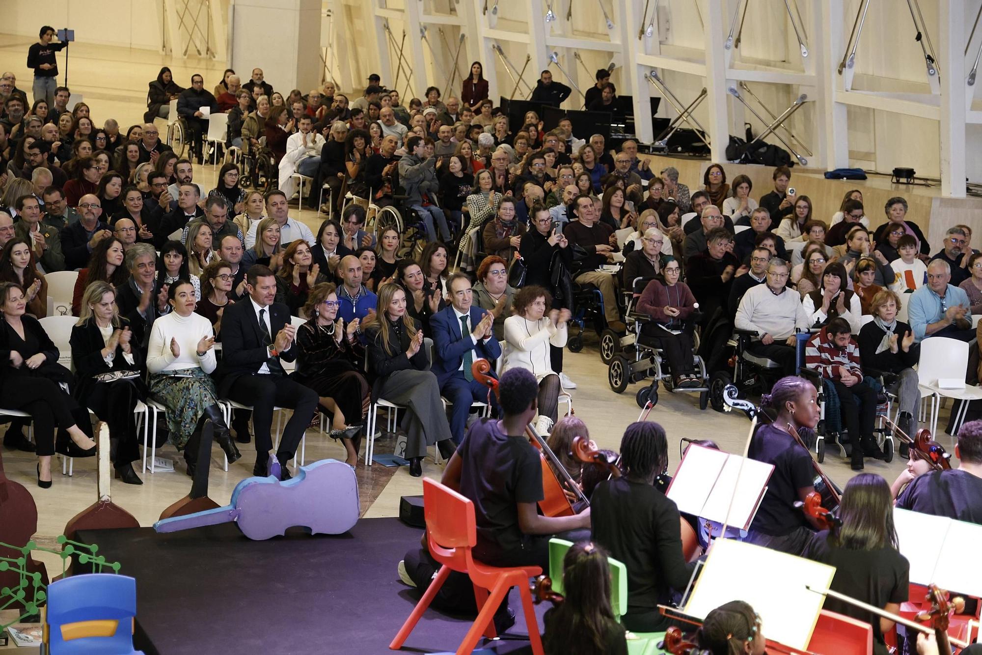 Catrocentas familias celebran os 25 anos de Dano Cerebral Santiago