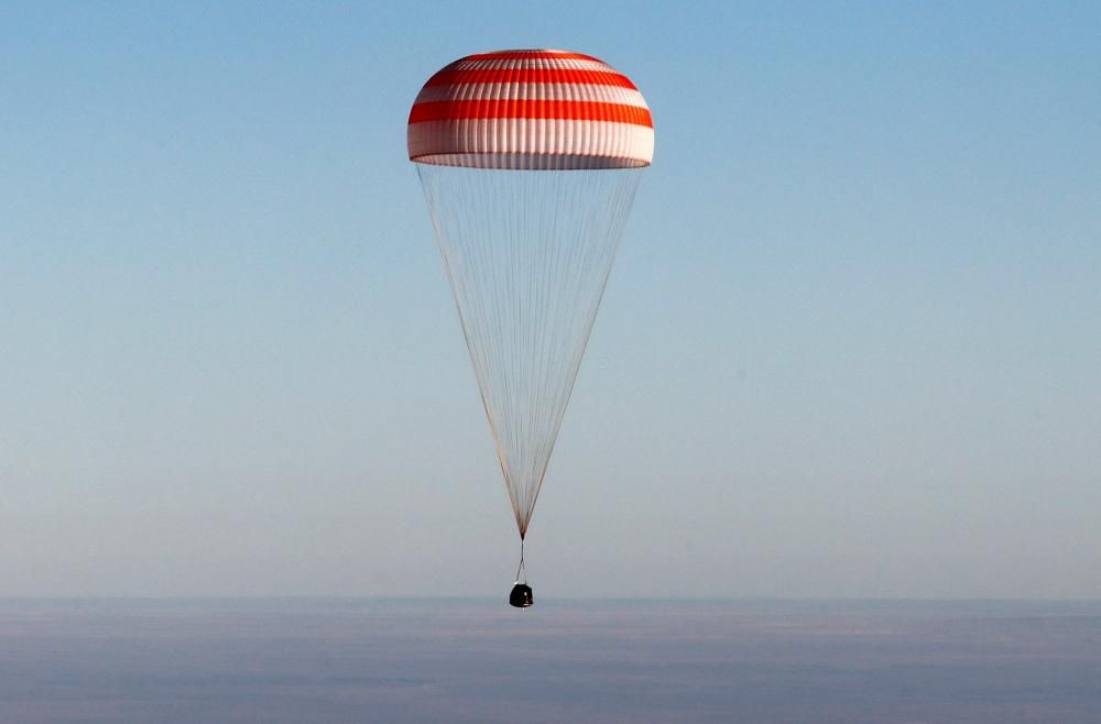 Las imágenes del aterrizaje de la Soyuz MS-08.