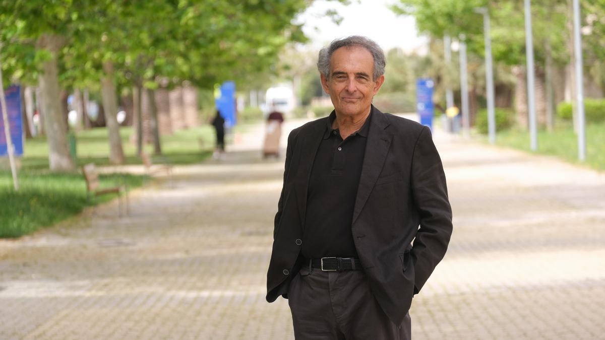 El catedrático emérito de la Universidad de Alicante Antonio Escudero.