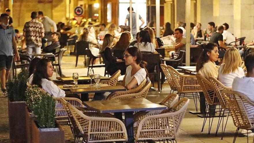 Les terrasses fa molts mesos que estan tancades a la nit