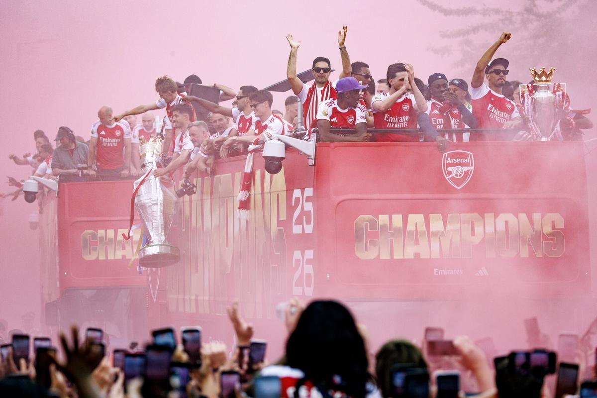 Las mejores imágenes del desfile del Arsenal por la Premier League Las mejores imágenes del desfile del Arsenal por la Premier League