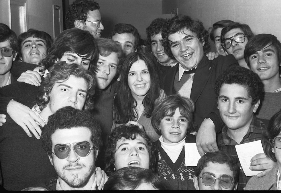 La cantante Cecilia actuó en la fiesta de promoción de los alumnos de COU de 1975