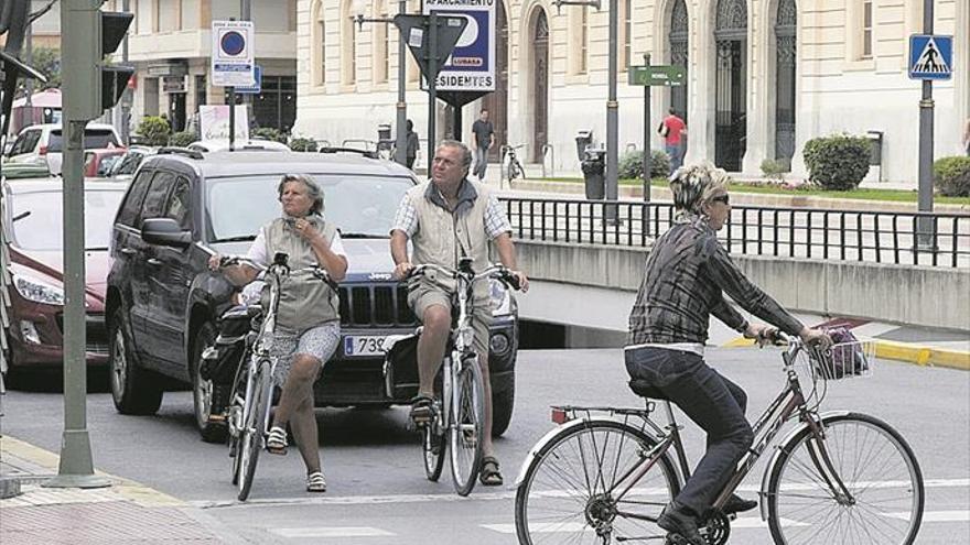 Las multas que quitan puntos aún no llegan a los usuarios de bicicleta