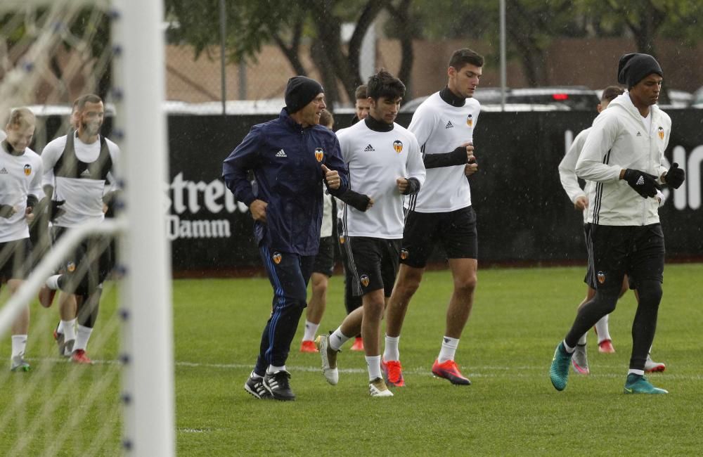 Las mejores imágenes del entrenamiento del Valencia de este domingo