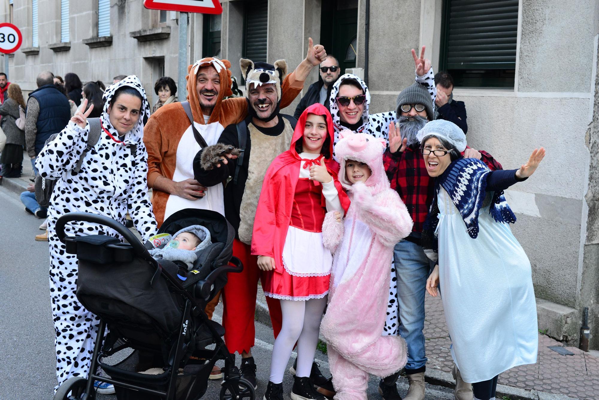 Moaña "llora" el fin del carnaval con el Enterro da Sardiña