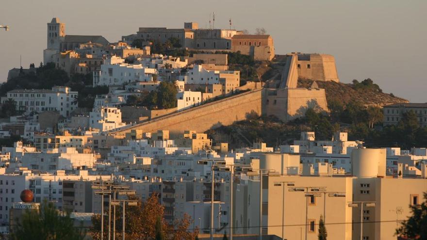 Multa de 160.000 euros a un comercializador por alquilar cuatro viviendas turísticas ilegales en Ibiza