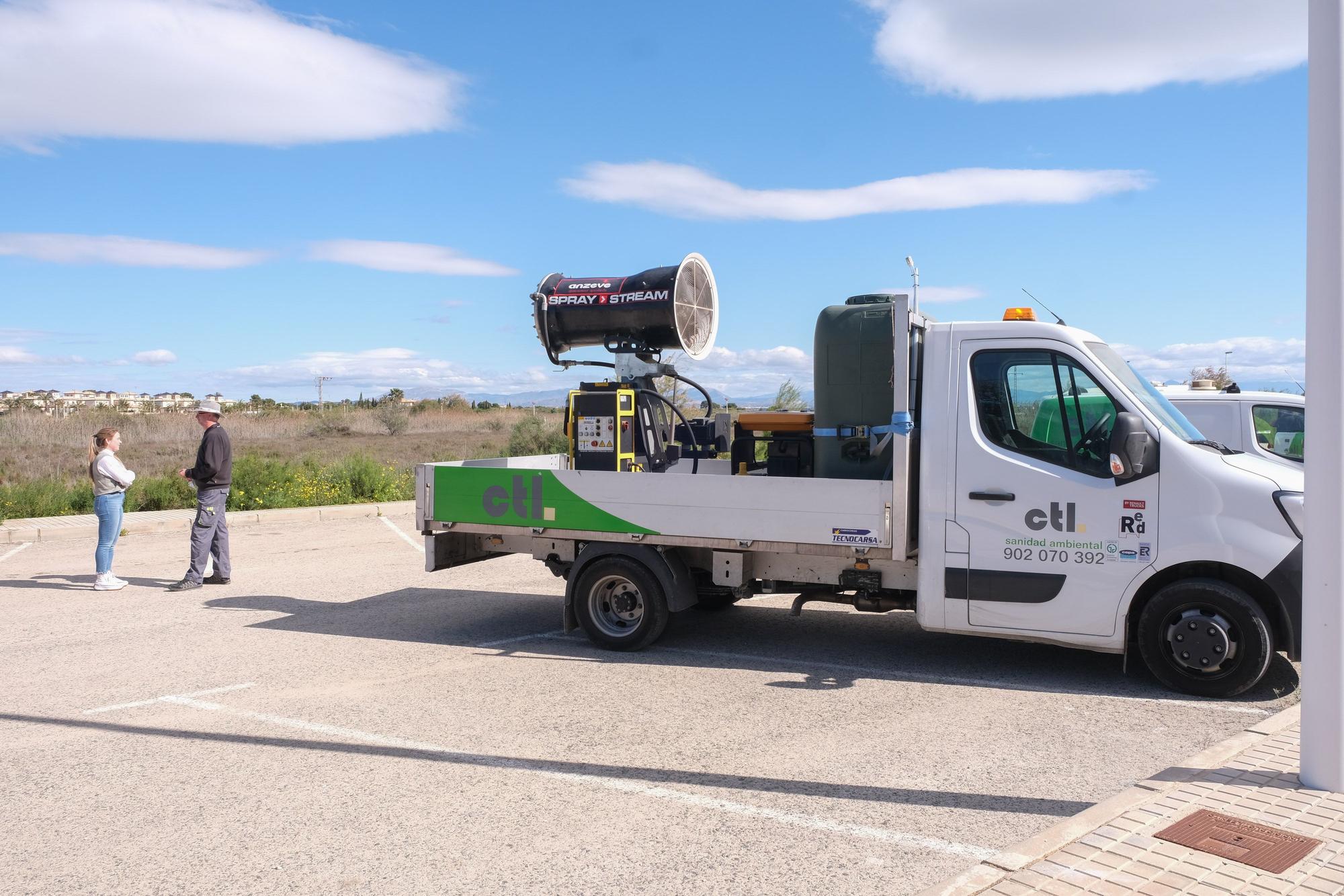 Más drones y una zodiac para vencer las plagas de mosquito en Elche