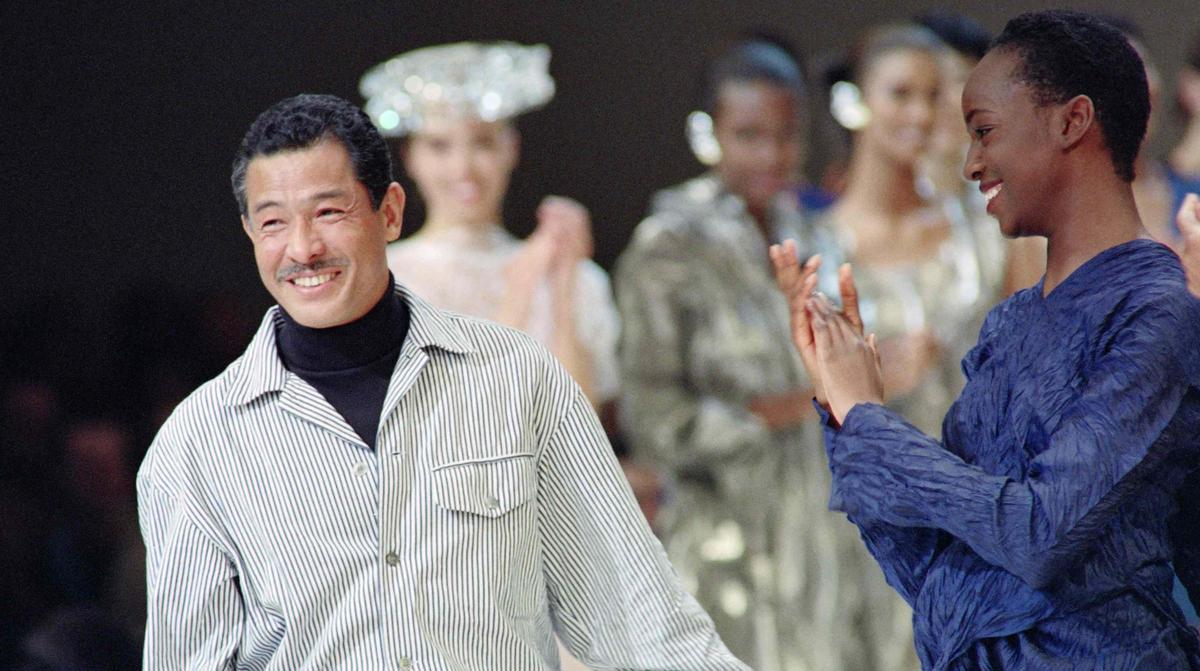 El dissenyador de moda japonès Issey Miyake mor als 84 anys