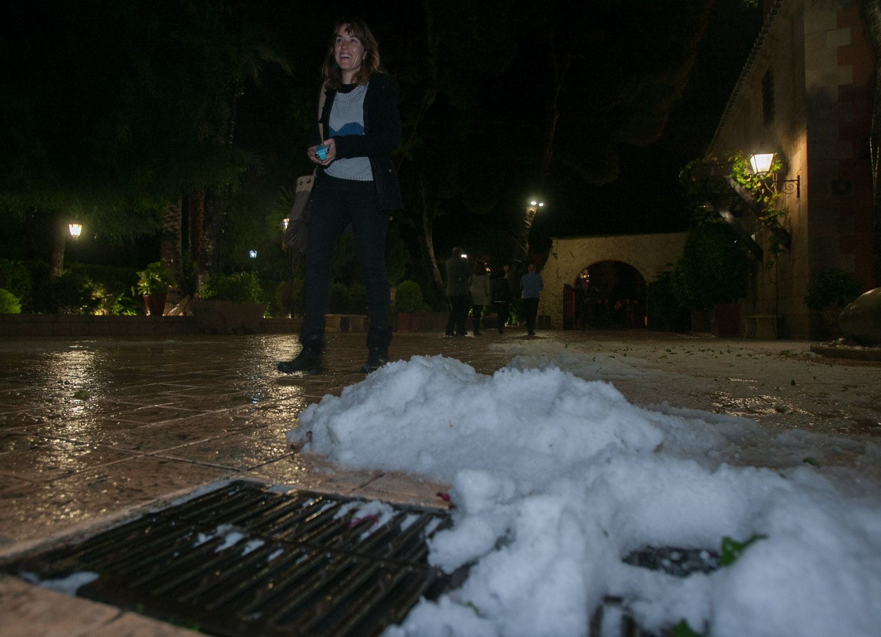 El día en que la "nieve" tiñó de blanco las playas de la provincia de Alicante