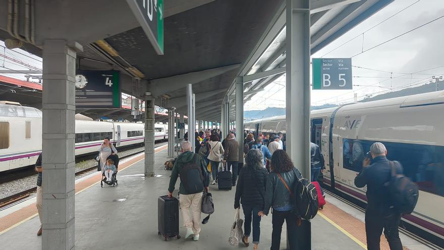 La avería del primer AVE Vigo-Madrid obligará a Renfe a indemnizar a los pasajeros
