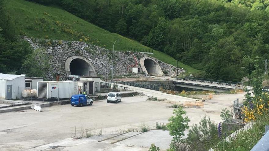 La embocadura asturiana de los grandes túneles.