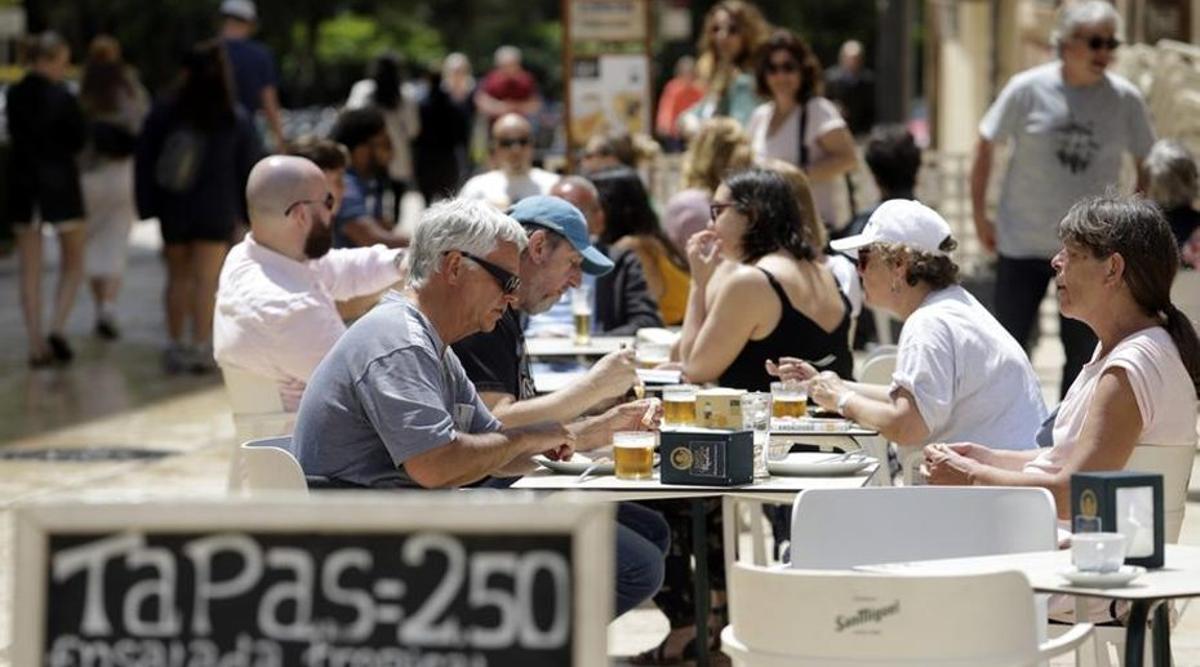 El Ayuntamiento de Málaga aprueba la excepción al régimen de horario reducido de terrazas