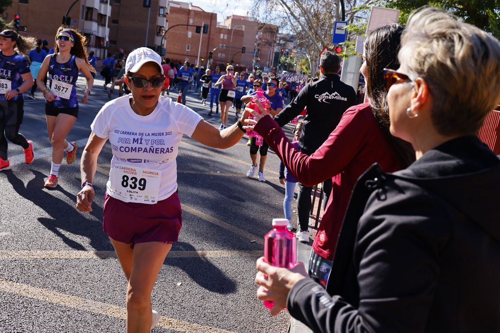 Imágenes del recorrido de la Carrera de la Mujer: avenida Pío Baroja y puente del Reina Sofía (I)