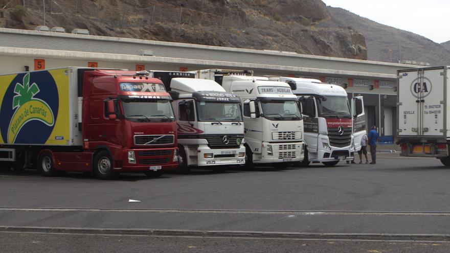 El Puerto de Santa Cruz de Tenerife reforzará y agilizará las labores de control e inspección de las mercancías