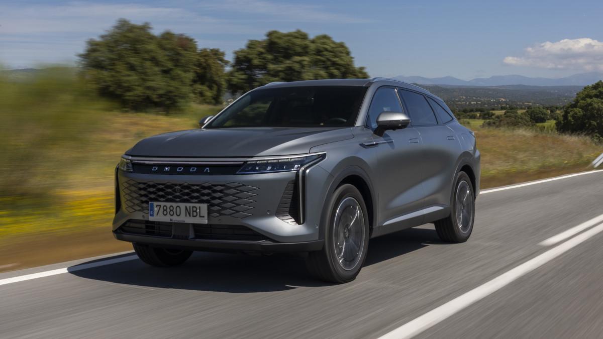 Más de la mitad de los espñoles ya apuesta por la compra de coches híbridos