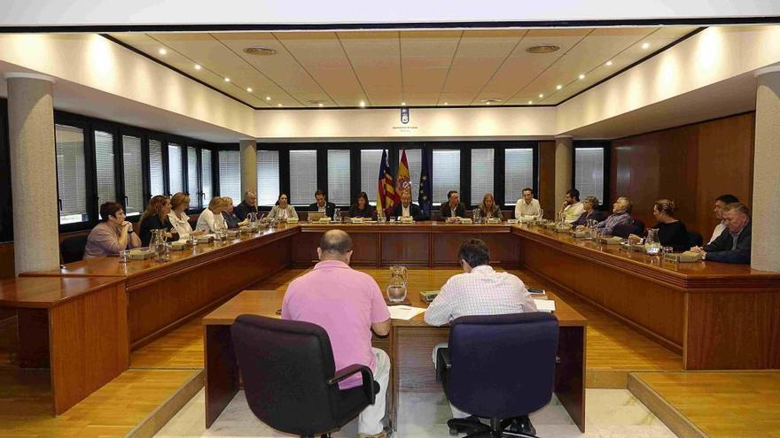 La corporación municipal, reunida en sesión plenaria.