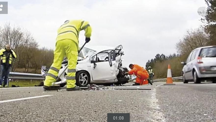 El accidente de Santiago ocurrió en la AP-9 en dirección a A Coruña. // TVG