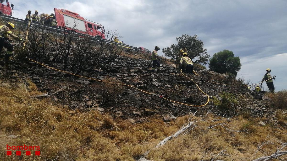 Zona cremada al marge de l&#039;N-260 a Portbou