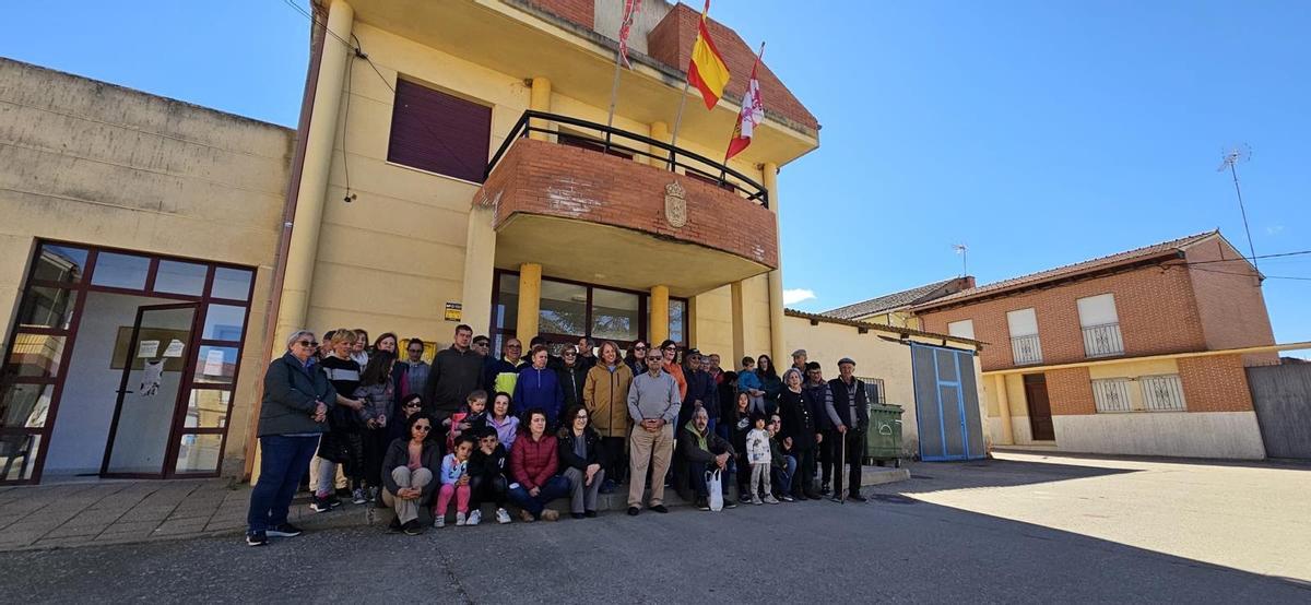 Concentración por el séptimo aniversario de la revuelta de la España Vaciada en Vega de Villalobos.