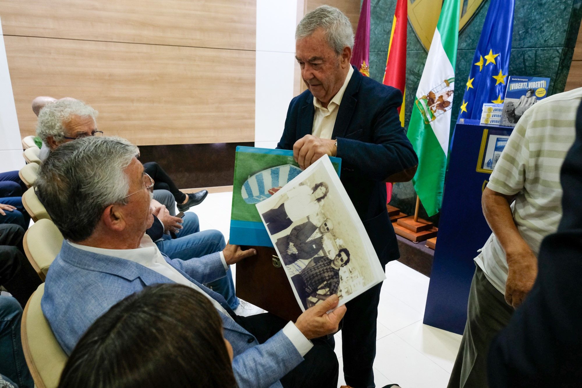 Presentación del libro '¡Viberti, Viberti! La leyenda del ‘Zapatones’ en la Rosaleda