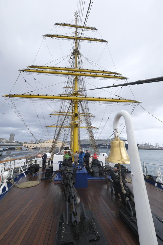 Visita al buque de la Marina Federal Alemana 'Gorch Fock'