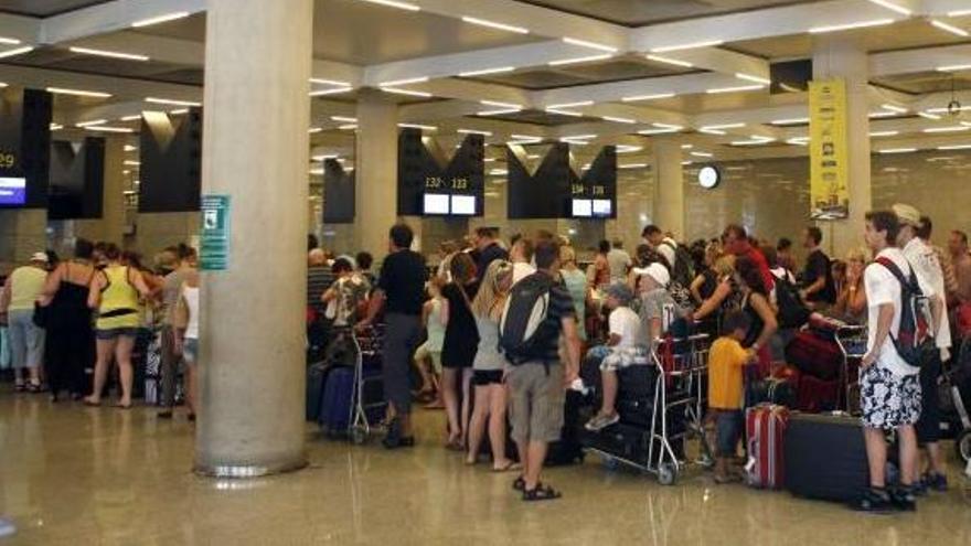 La cifra total de pasajeros internacionales llegados a Palma crece un 1%.