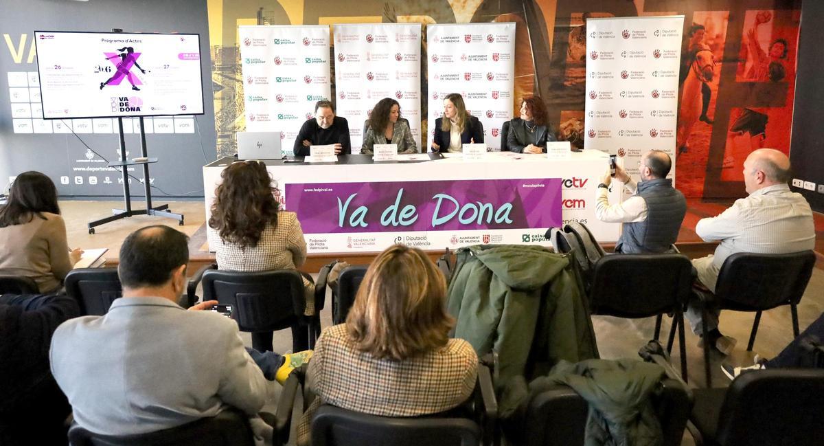 L'acte de presentació s'ha celebrat a la sala de premsa del Complex Esportiu Cultural 'Petxina' de València.