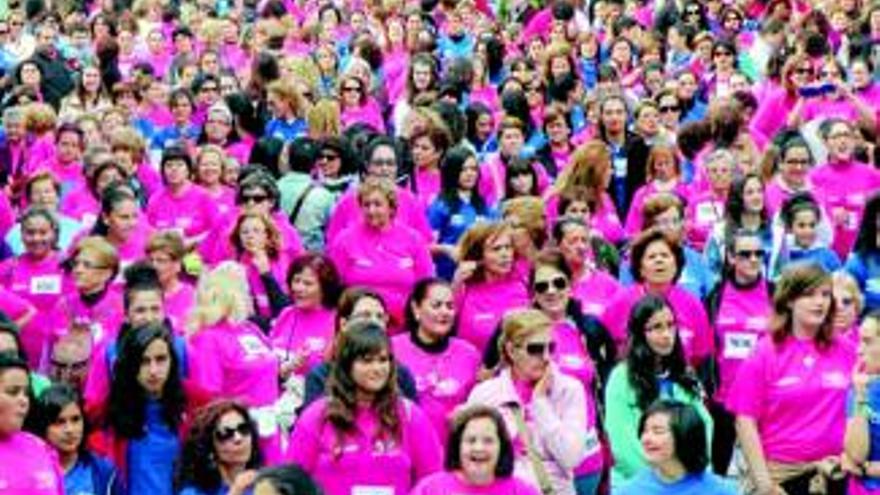 La carrera de la mujer tuvo 2.250 participantes