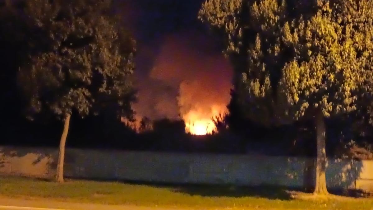 Imagen del incendio que puede verse desde Alzira