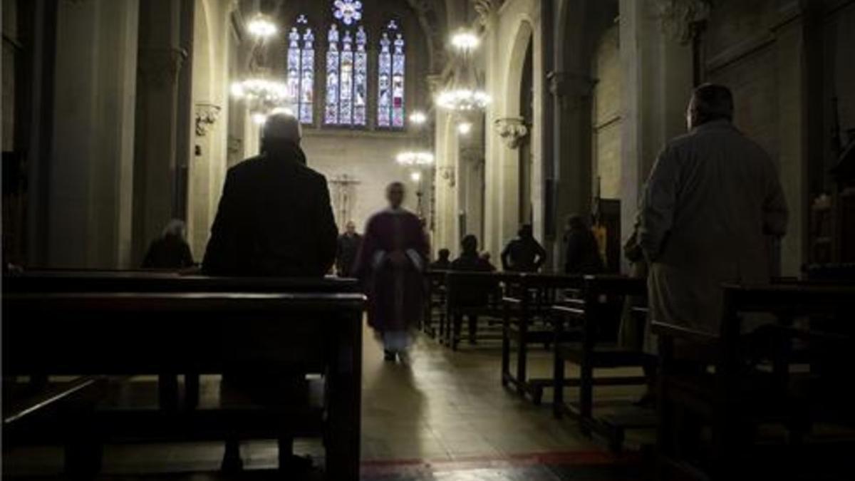 Una misa en la iglesia de la Concepció de Barcelona.