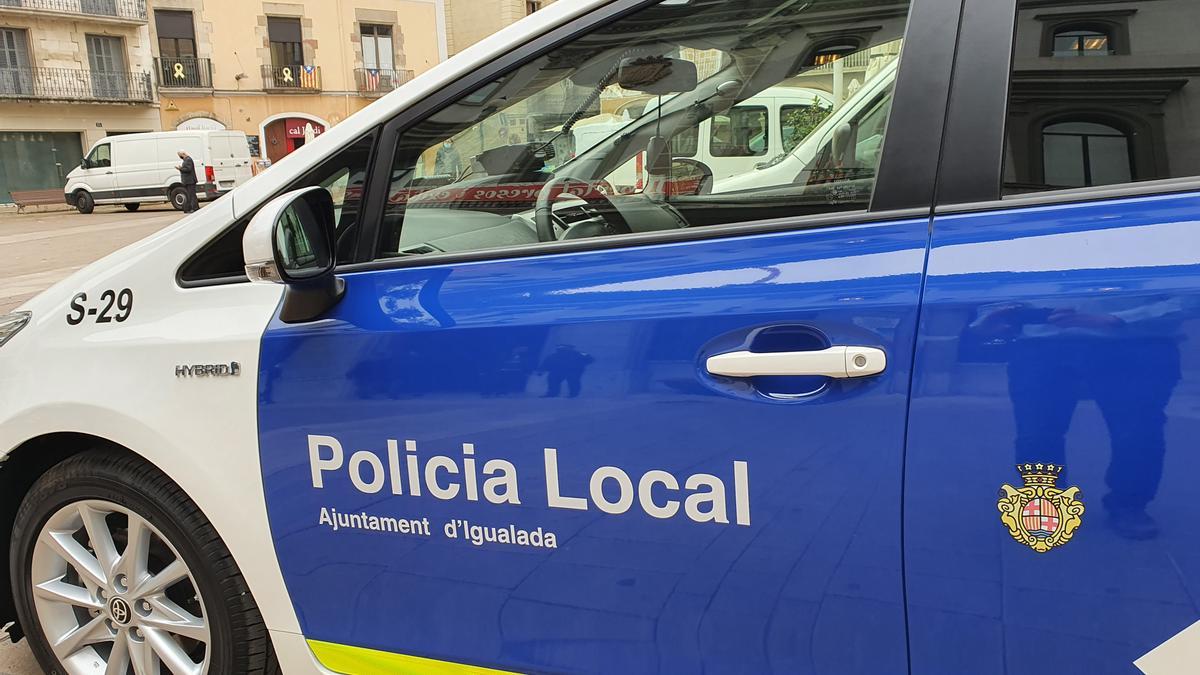 Un vehicle de la Policia Local d&#039;Igualada