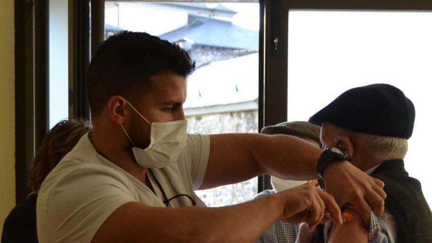 Vacunarse en Zamora desde Sanabria: una media de 220 kilómetros, ida y vuelta