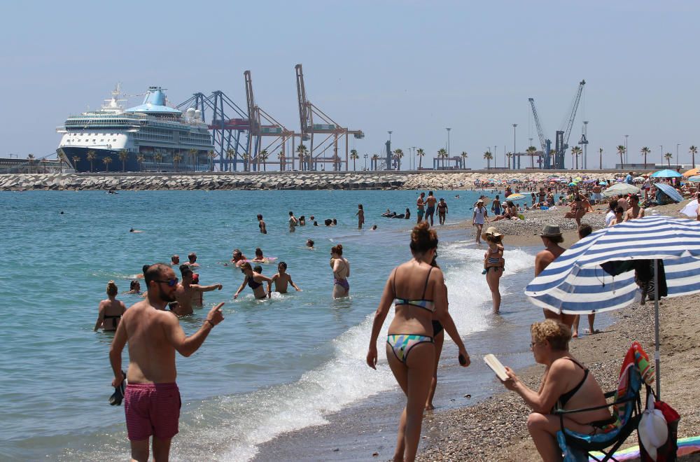 A dos semanas del inicio del verano, La Malagueta, La Misericordia y Sacaba presentaron una gran afluencia de bañistas por las altas temperaturas en la ciudad