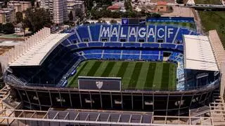 Atardecer en La Rosaleda: así puedes disfrutar de un picnic exclusivo sobre el césped del Málaga CF