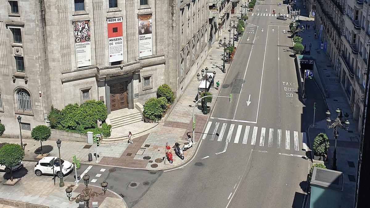 Vista de la rúa Policarpo Sanz hacia García Barbón.