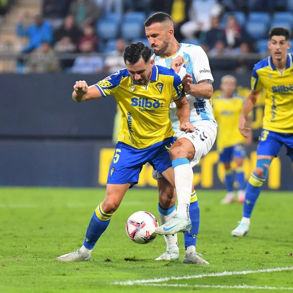 El 2 - 2 del Málaga en el Cádiz 2 - 2 Málaga de la jornada 9 de LaLiga Hypermotion