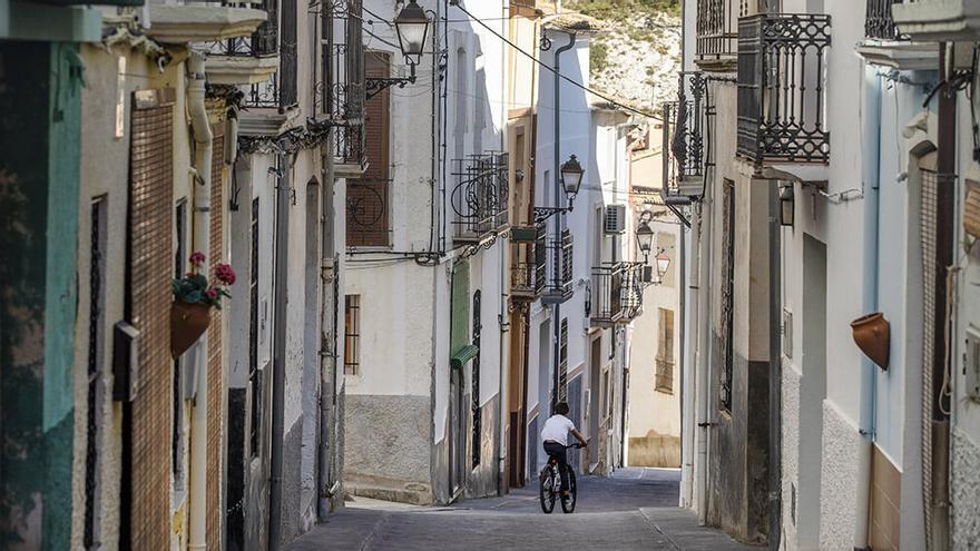 Descubre Famorca, uno de los cuatro pueblos de Alicante de la Ruta 99