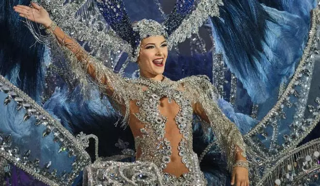 Sara Cruz Teja, reina del Carnaval de Santa Cruz de Tenerife