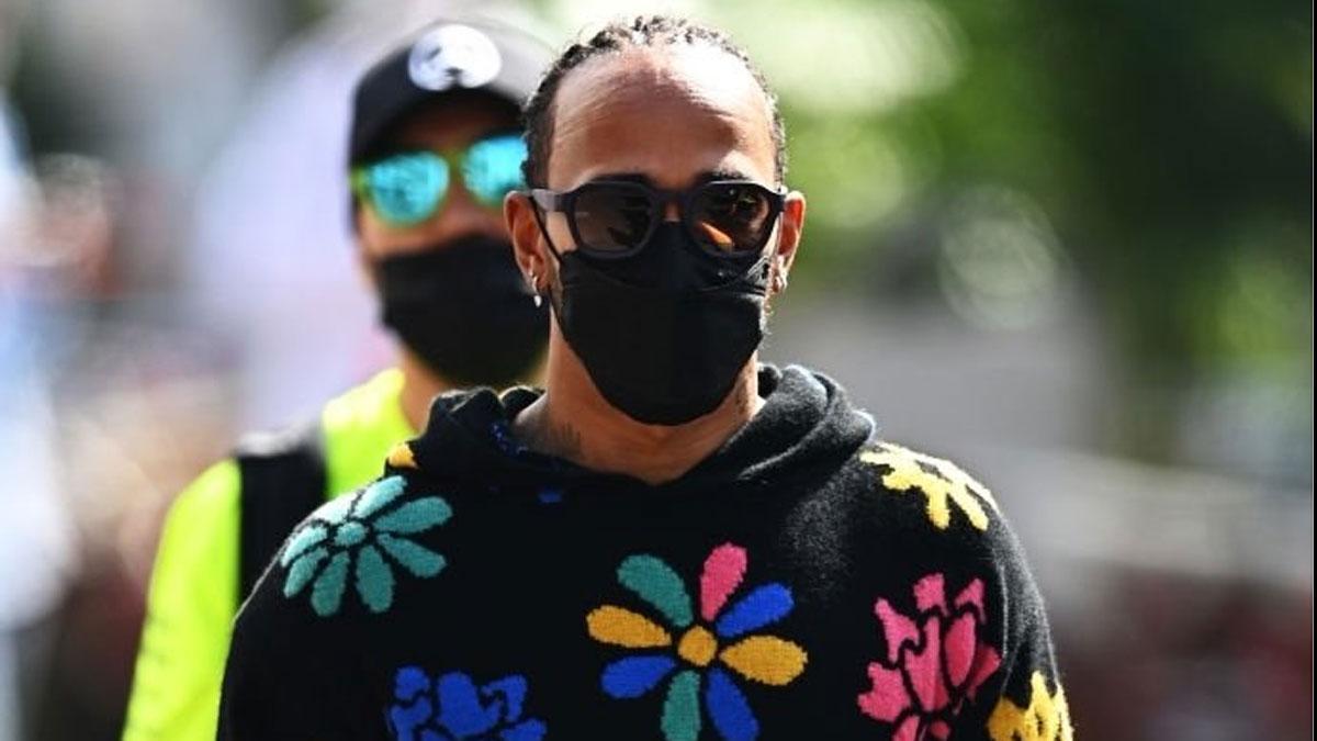 Hamilton, este viernes en el paddock de México