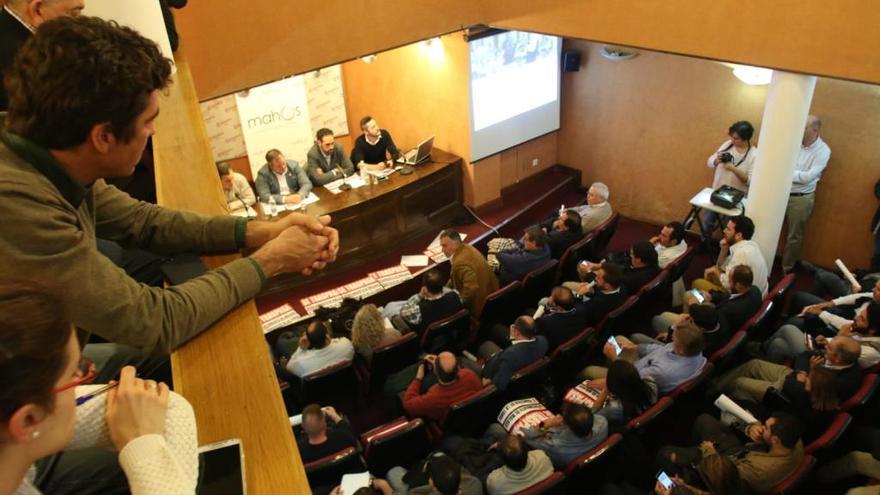 Un instante de la reunión de los hosteleros de Málaga.