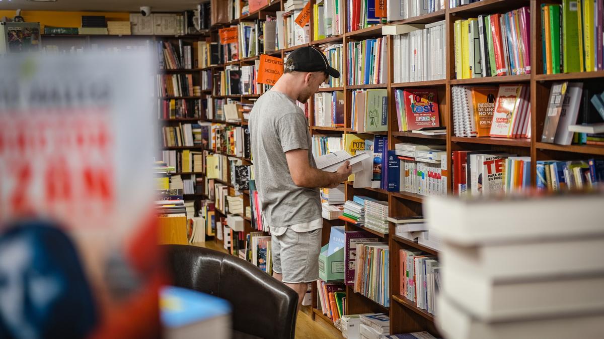 Librería Colón dispone de un gran fondo bibliográfico.