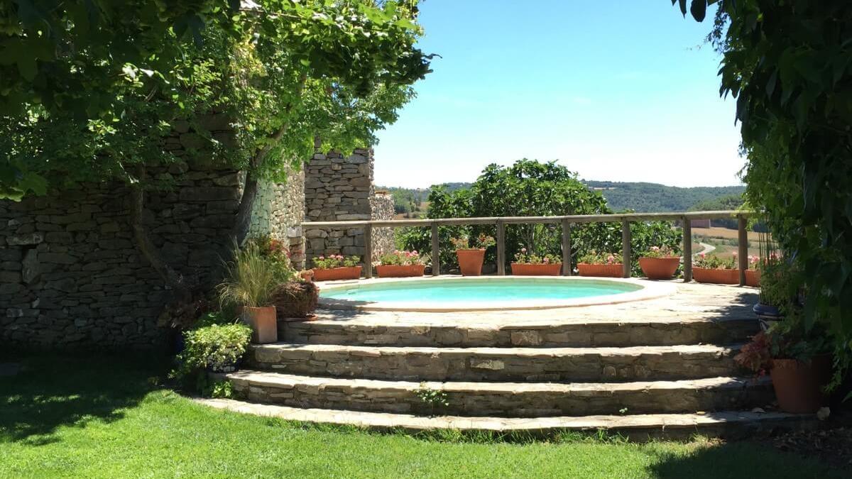 Estas casas rurales con piscina en Huesca son espectaculares.