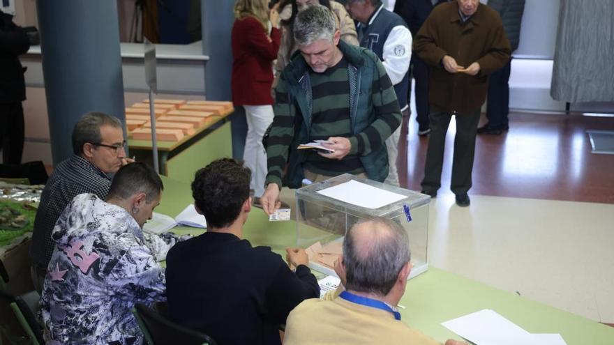 ¿Y si se repiten las elecciones en Extremadura? El 93% de los votantes mantendría la misma papeleta, según el CIS