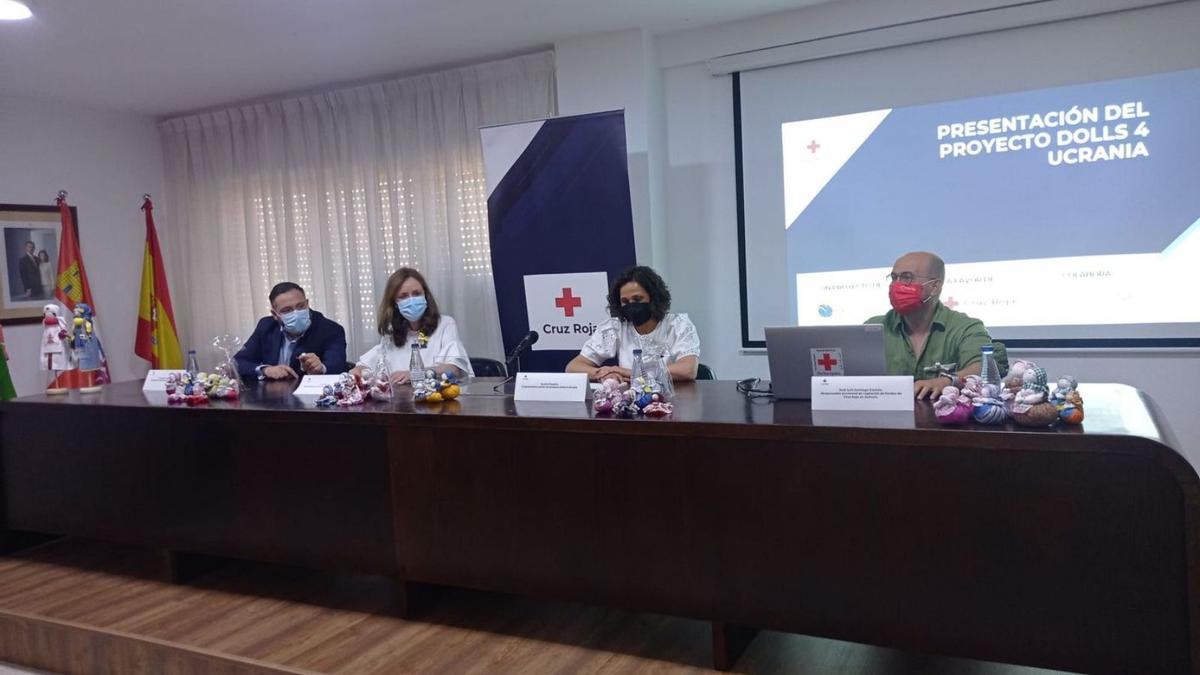 Rueda de prensa de presentación del proyecto en la sede de Cruz Roja. |